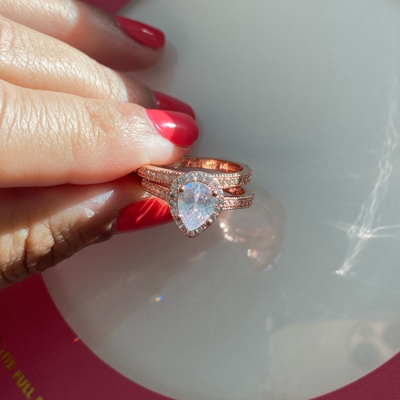 ✨2 Piece Engagement Ring✨18K Rose Gold Plated✨ - Picture 6 of 8